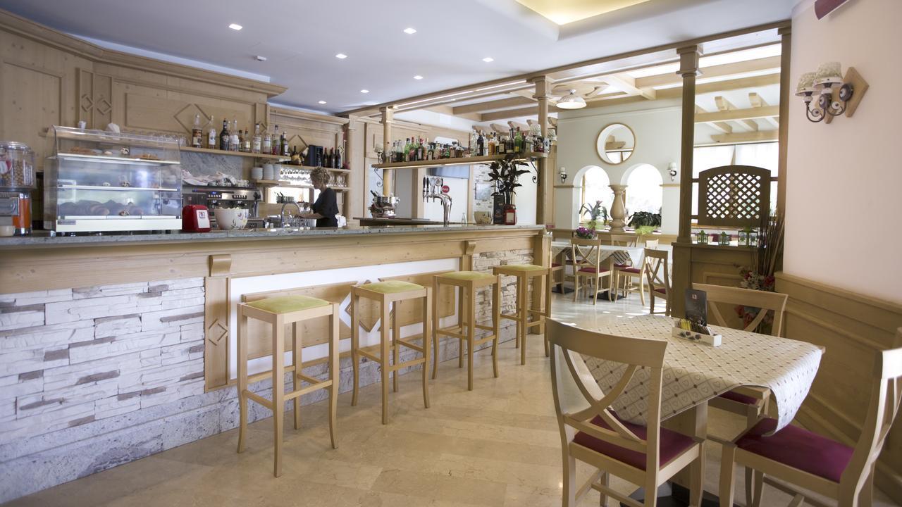 Alma Living Hotel- Al Girarrosto Venzone Dış mekan fotoğraf